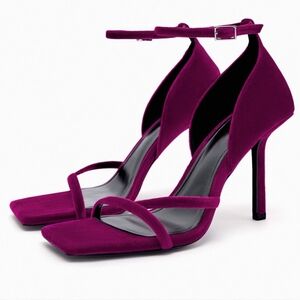 Zara HEELED VELVET SANDALS